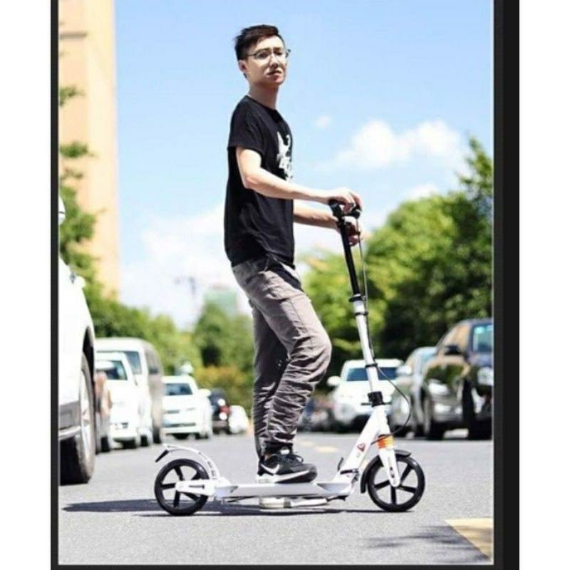 XE SCOOTER DÀNH CHO TRẺ EM VÀ NGƯỜI LỚN CÓ THẮNG ĐĨA( TẢI TRỌNG 150KG)