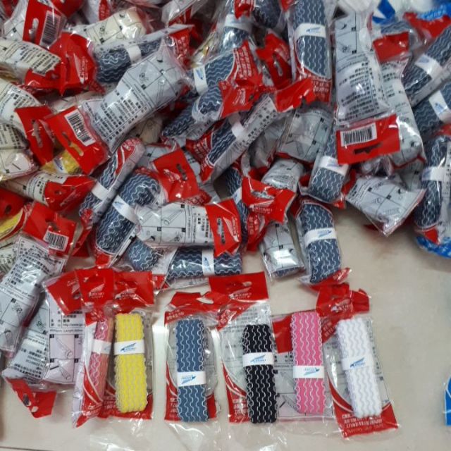quấn cán vợt cầu long Joowin xuât xư Nhât Ban . thâm mồ hôi rât tôt êm tay dễ cầm