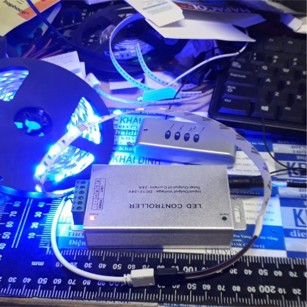 LED CONTROLLER RGB 12V 144W, remote RF 4 nút kde2666