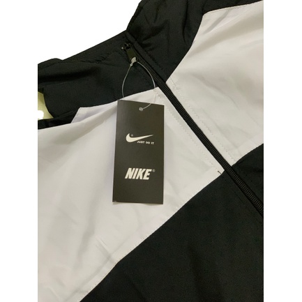 Áo khoác nike chính hãng , áo khoác nike dù đỏ , hàng chuẩn from bao như hình COOL STORE