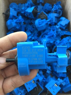 Van áp lực nước máy giặt Aqua