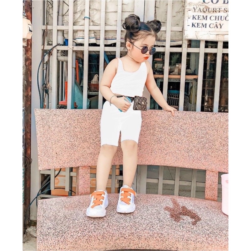 bộ cotton ba lỗ năng động cho bé gái xinh xắn