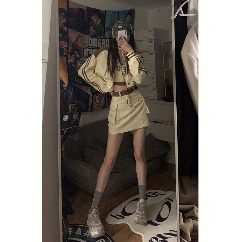 Áo Khoác Bóng Chày Và Váy Ngắn Hai Dây Thời Trang Mùa Thu 2022 Phong Cách Mỹ Cổ Điển Dành Cho Bạn Nữ