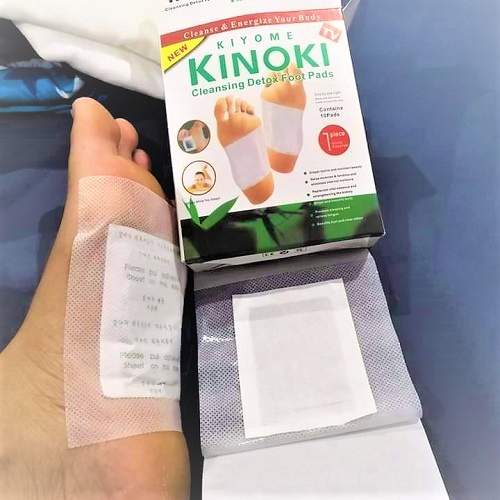 Hộp 10 miếng dán giải độc chân - KINOKI