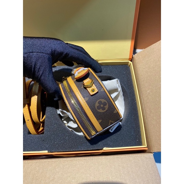 Túi đeo chéo nữ dáng tròn thương hiệu Louis Vuitton LV Boite Mini da thật cao cấp