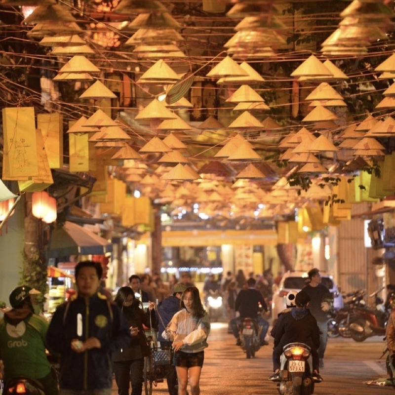 Chao đèn nón trơn trang trí quán ăn, khách sạn, lễ hội