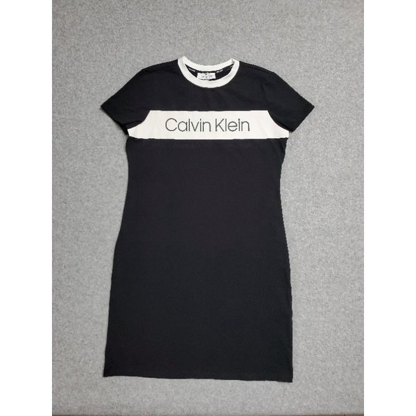 Đầm thun Calvin Klein Colorblock thể thao 0400012987566