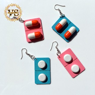 Bông tai gỗ hình viên thuốc dễ thương