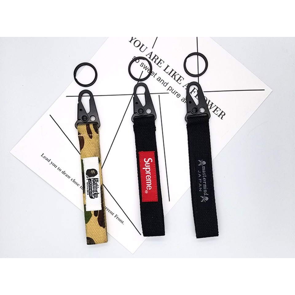 Móc Khóa Supreme Keychain