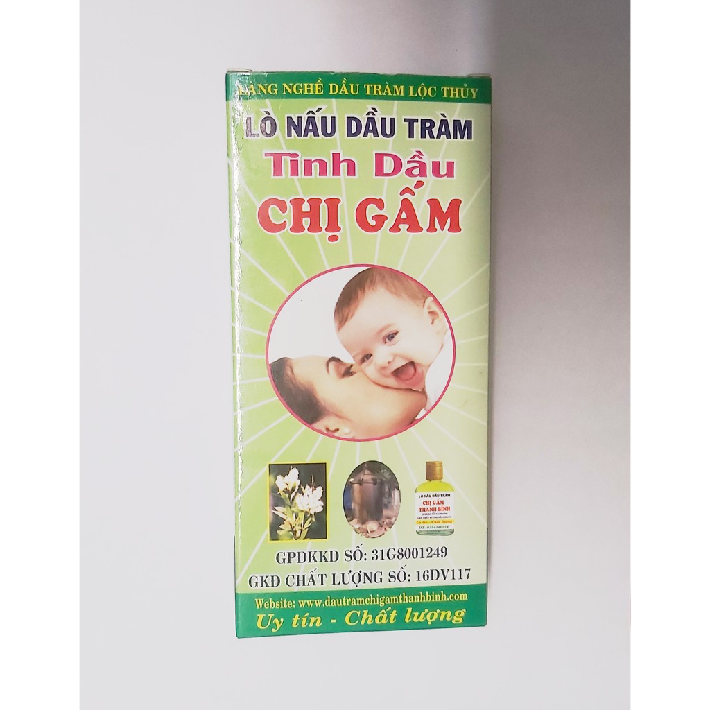 Tinh Dầu Tràm Xanh Chị Gấm được sản xuất bằng phương pháp thủ công gia truyền loại 100ml