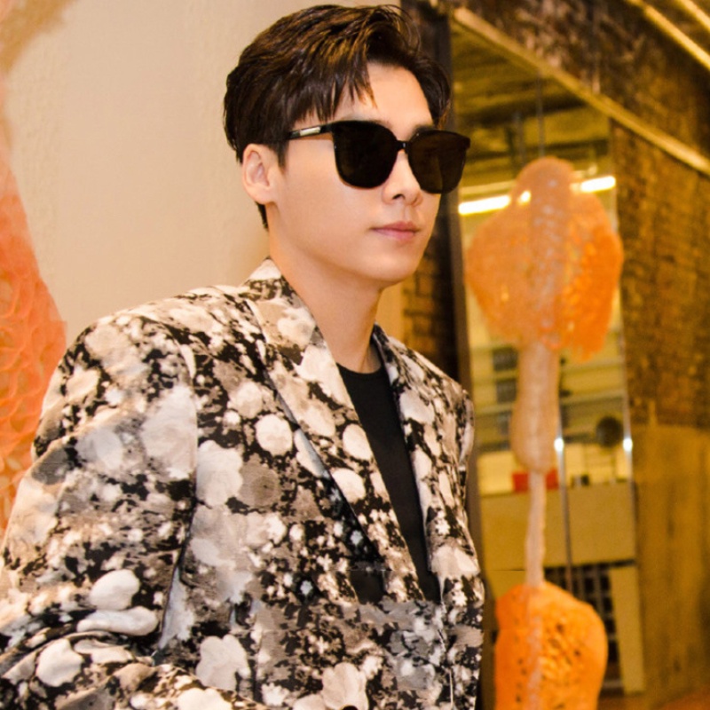 Kính mát gọng lớn nhiều màu sắc trong suốt phong cách Hàn Quốc thời trang dành cho cả nam và nữ