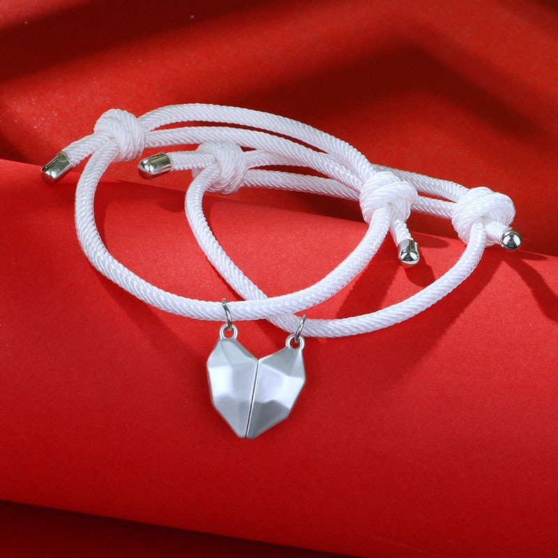1 Cặp Vòng Tay Mặt Trái Tim Nam Châm Màu Trắng / Đen Dễ Điều Chỉnh Cho Cặp Đôi