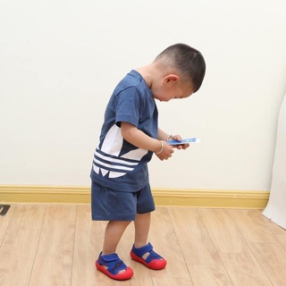 Bộ adidas xuất