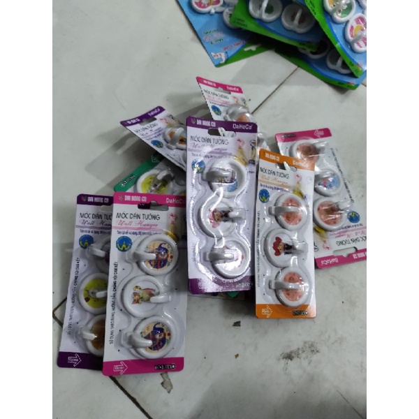 Móc dán tường vĩ 3 cái