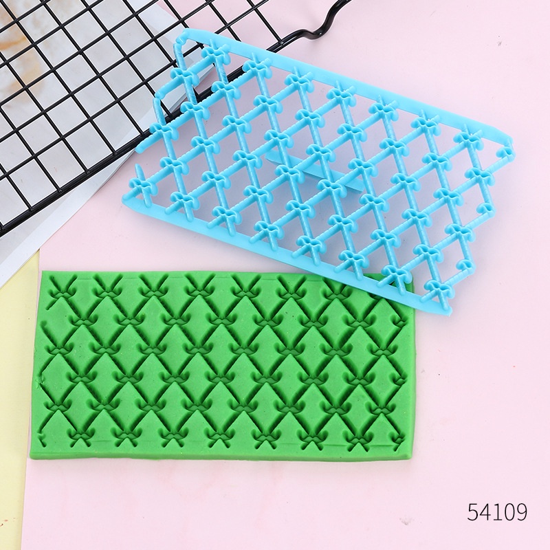 Set 20 khuôn tạo hình hoa trái tim trang trí bánh kem