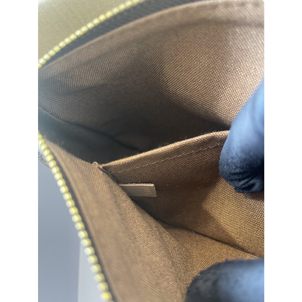 Túi Lv Pochette kẹp nách