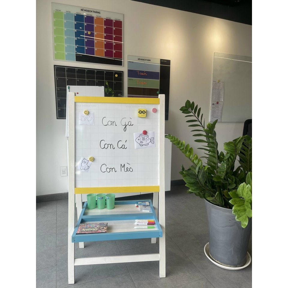 Bảng vẽ picasso cho bé &lt; 5 tuổi tặng 1 hộp phấn màu kích thước bảng 60x100cm