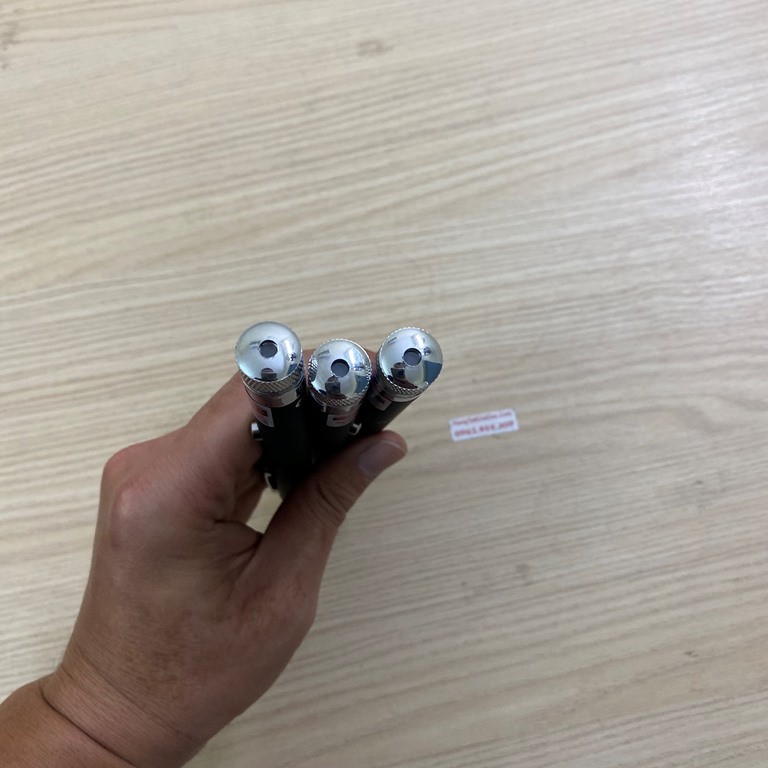 Đèn pin tia laser màu đỏ 203 giống chiếc bút cực đẹp, chiếu tia và chiếu chùm, sạc USB hiện đại