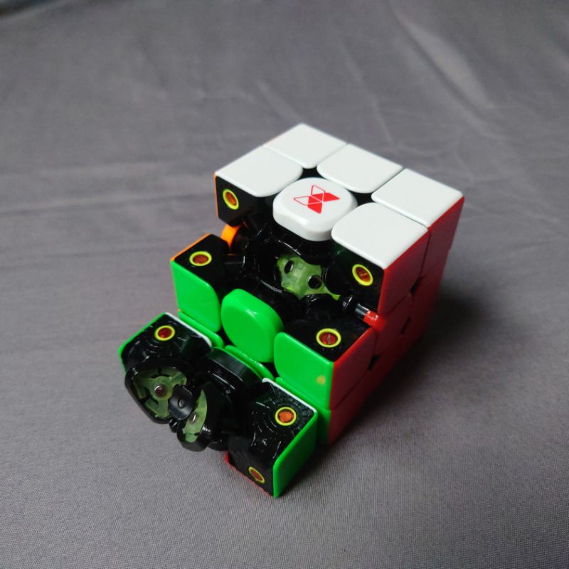 Rubik 3x3 MagCore XMD Tornado v2 M (Nam châm Core giống Gan 11M Pro) | Gắn sẵn Nam châm Core by HNT Cubing