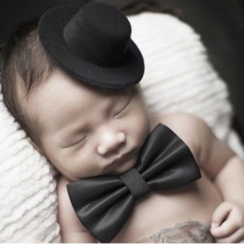 Set nón và cà vạt kiểu dáng xinh xắn dùng để làm đạo cụ chụp hình cho các bé
