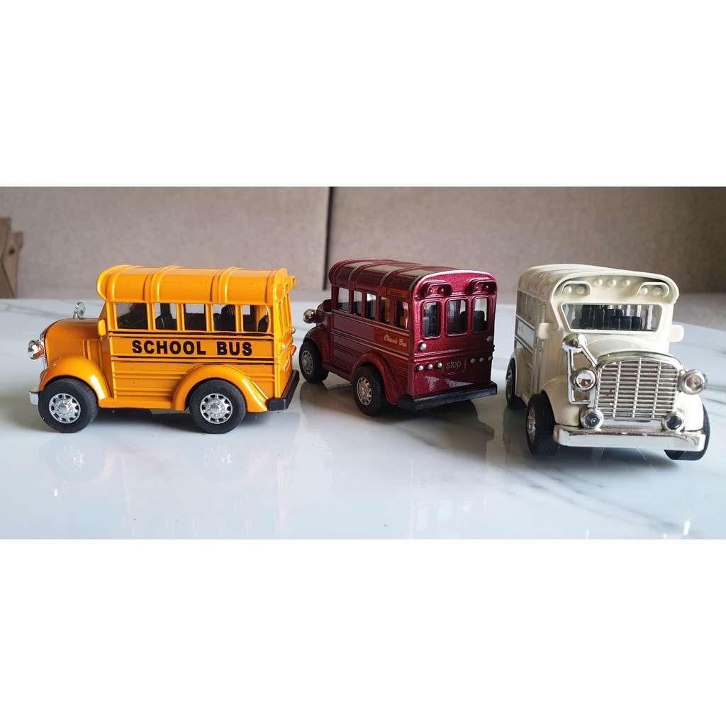 Xe đồ chơi mô hình xe bus cổ điển chất liệu kim loại, chạy cót, phát sáng, chi tiết sắc sảo, đẹp (màu ngẫu nhiên)