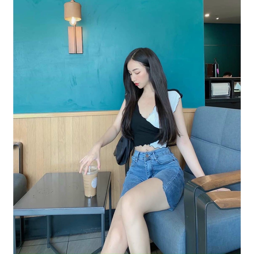 SOLD OUT- Áo croptop ngắn tay cổ tim đắp chéo viền chỉ