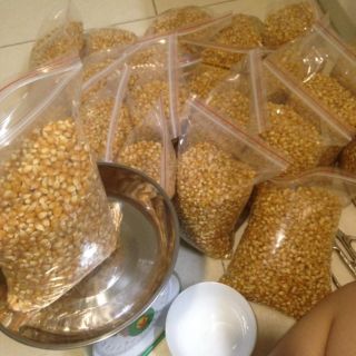 Combo 2kg ngô mỹ + hộp bơ Mezian 800g