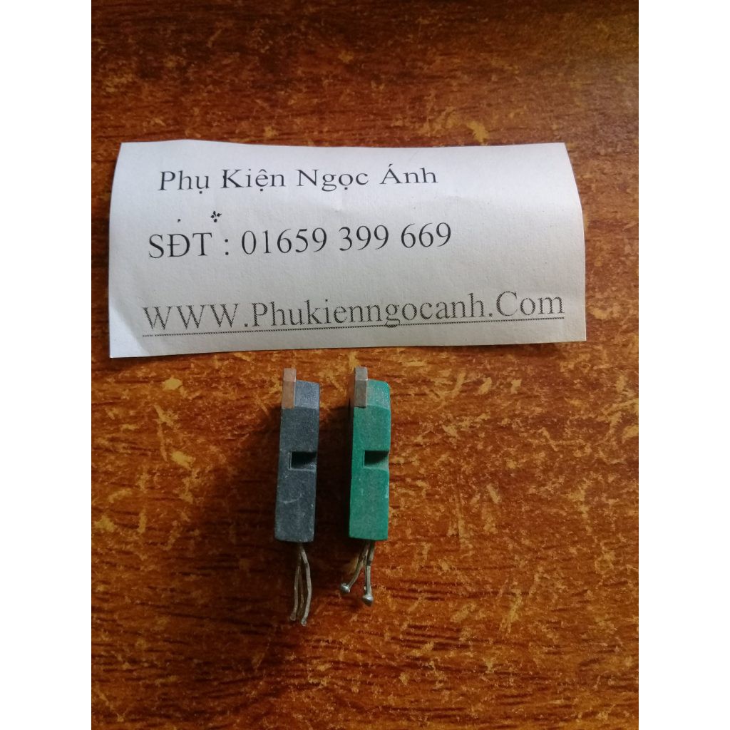 D718 B688 Cặp Sò  Xanh Đen