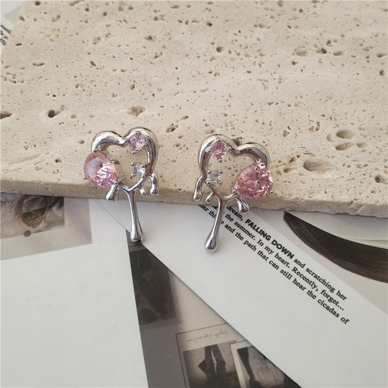 Khuyên Tai Hình Trái Tim Đính Đá Zircon Hồng Thời Trang Phổ Biến