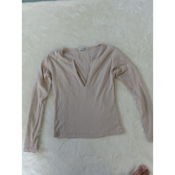 Áo cotton nữ tay dài cổ chữ v dưới 52 ký