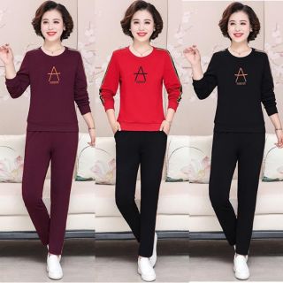 Bộ đồ thể thao nữ thêu chữ a . phong cách quý bà.