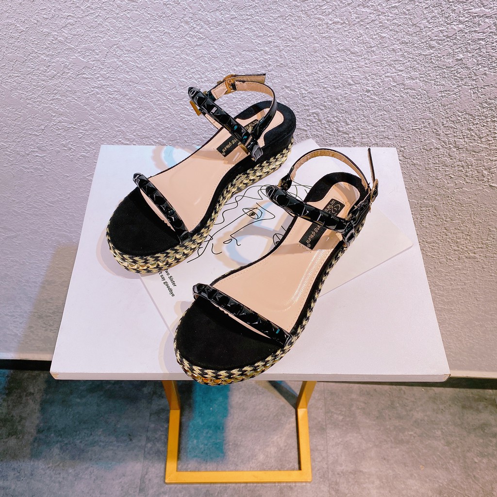 GIÀY SANDAL XUỒNG ĐINH TÁN QUẢNG CHÂU CAO CẤP