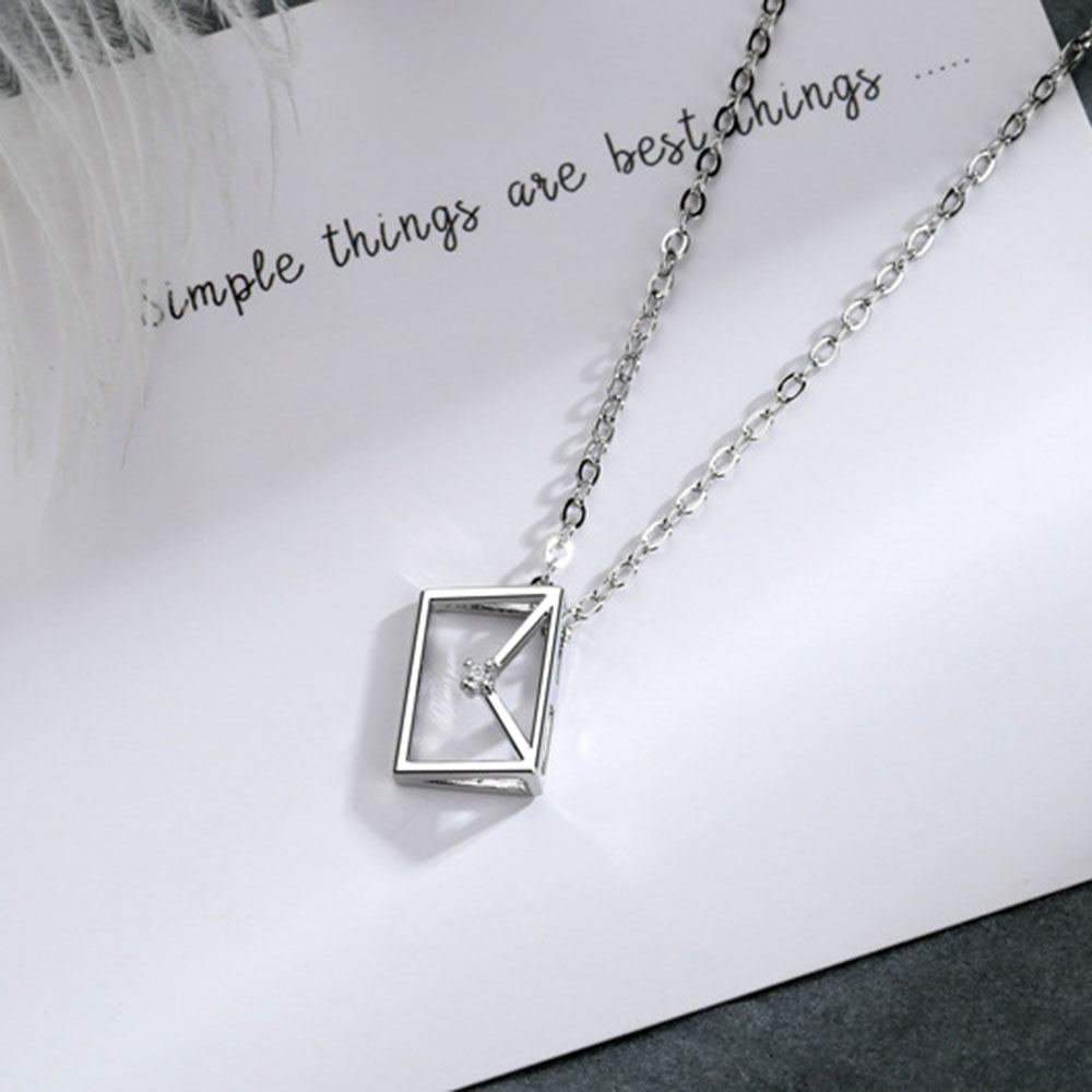 vòng cổ Mặt Vuông Đơn Giản Cho Nữ