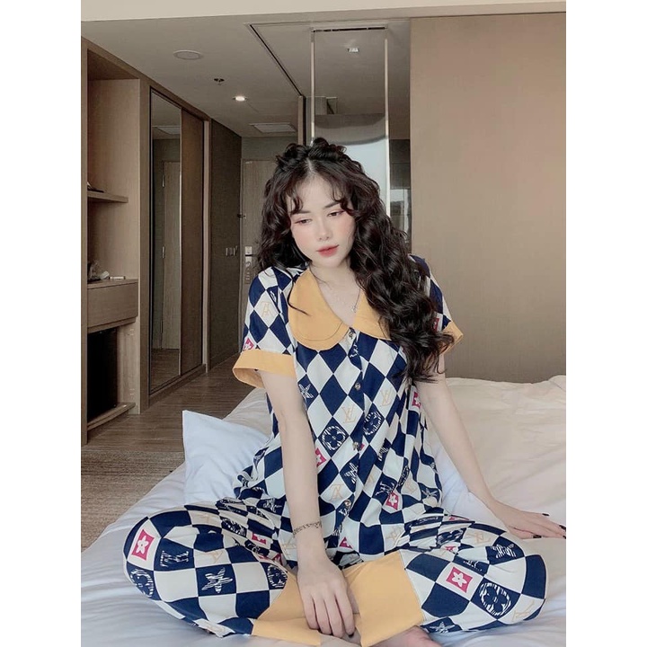 Đồ bộ nữ Pyjama lụa Mango tay ngắn quần dài cổ sen 2 lá