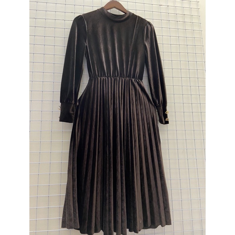 Váy nhung nữ chân dập ly