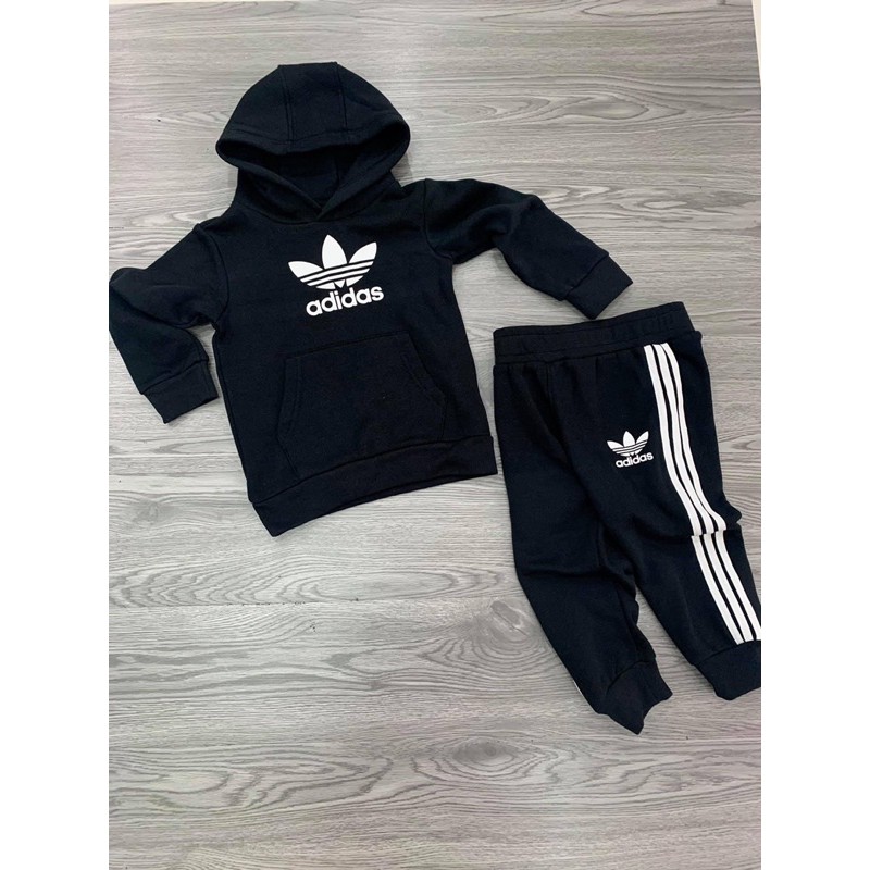 Set bộ adidas cho bé yêu kèm mũ