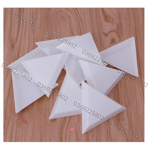 Khay đựng đá hình tam giác