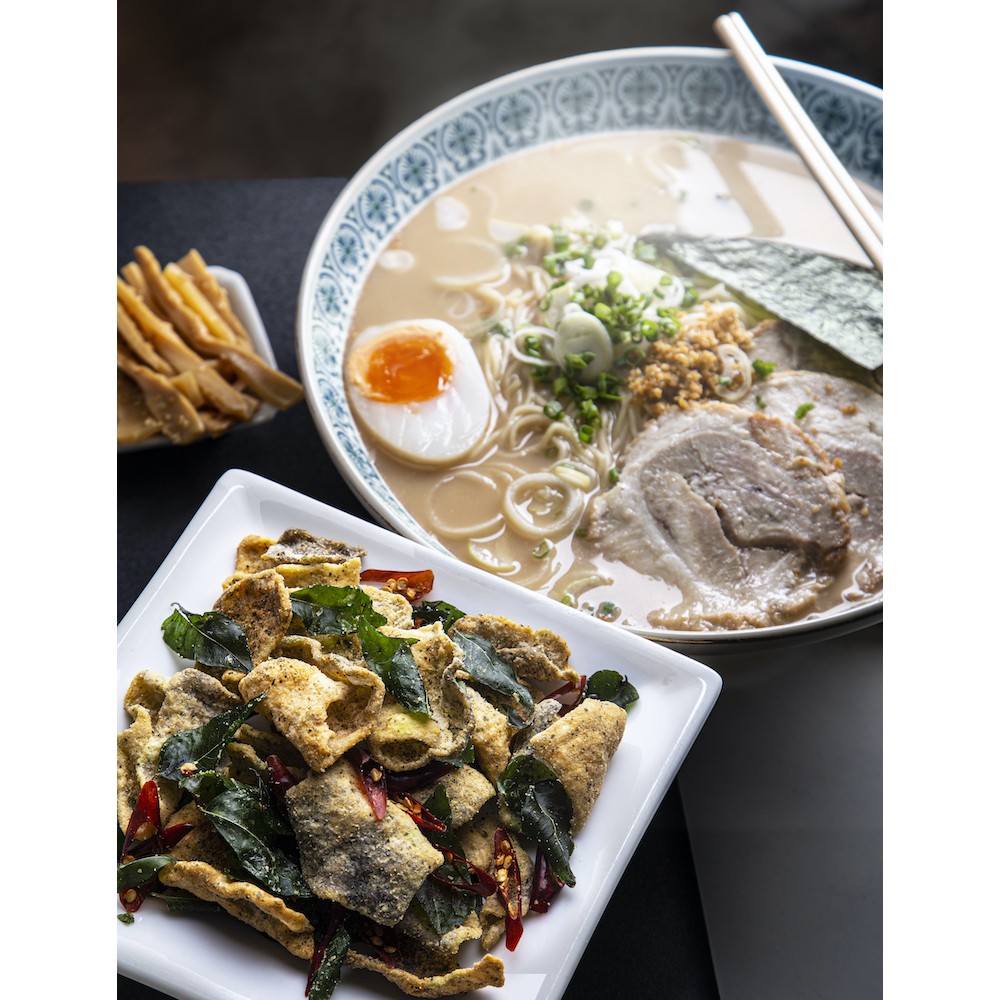 Snack da cá giòn trứng muối hiệu Daisuki | BigBuy360 - bigbuy360.vn