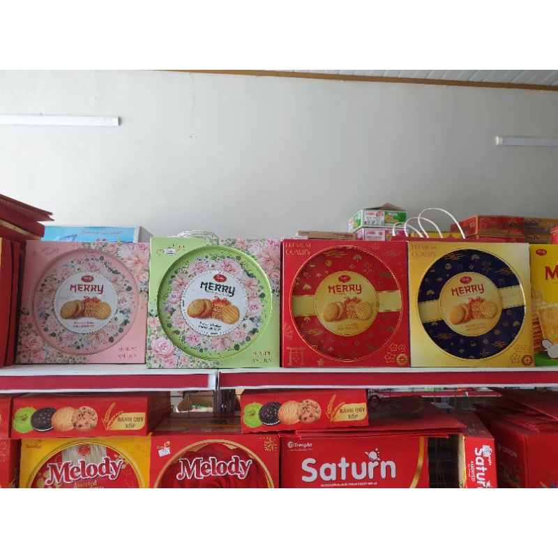BÁNH QUY MERRY HỘP THIẾC
