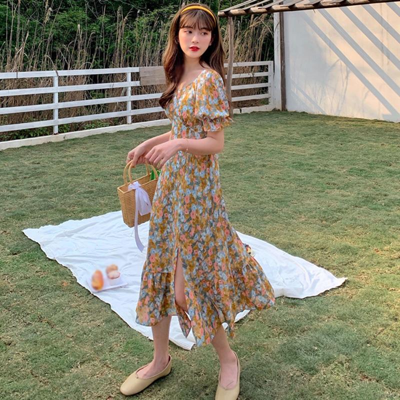 Đầm Hai Dây Họa Tiết Hoa Thiết Kế Xẻ Tà Quyến Rũ