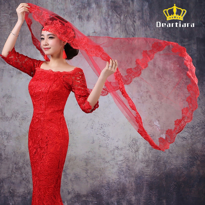 Màn cưới ren màu đỏ cho cô dâu