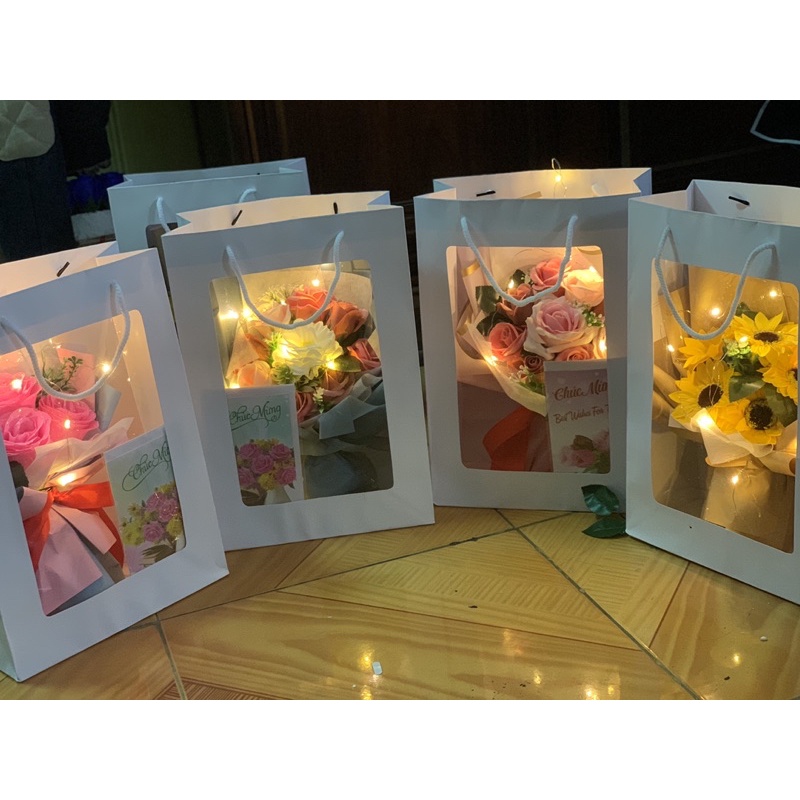 ĐÈN LED, VƯƠNG MIỆN, TÚI, CHỮ MEKA