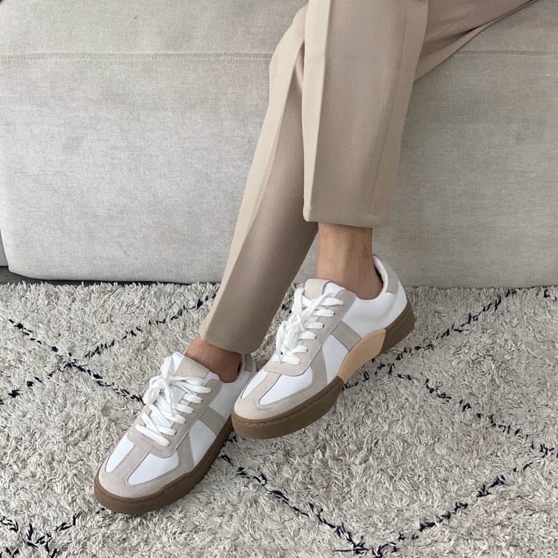 Giày Sneaker Nam Mũi Tròn Đế Bánh Mì Phối Be 7701-2 RHODISHOP