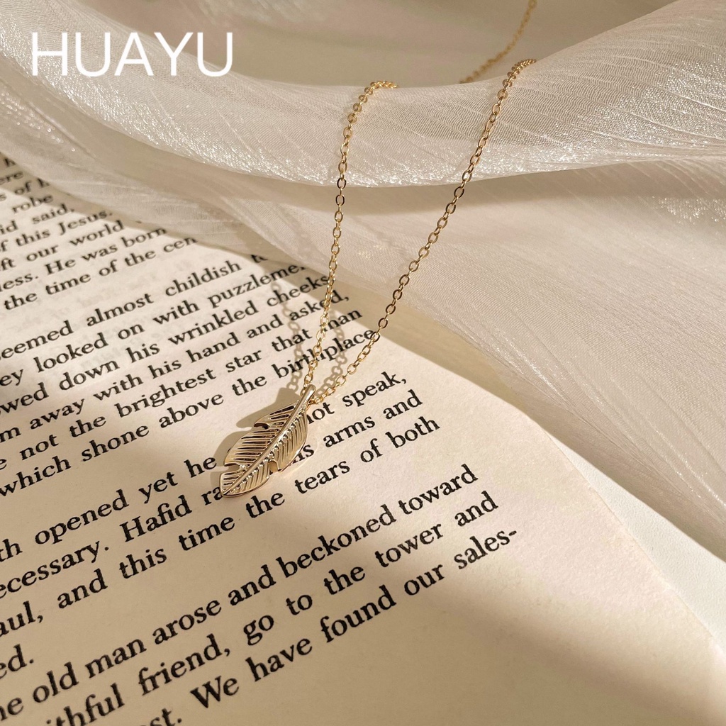 Vòng cổ Kim Loại Mỏng Mặt Lá Vàng Đính Đá Zircon Sang Trọng Cổ Điển Thời Trang Giá Rẻ Cho Nữ