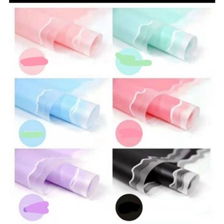 1 xấp 20 tờ giấy bóng mờ viền sóng.