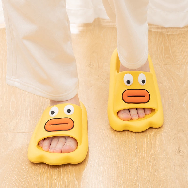 Đôi dép vui nhộn Dép Đi Trong Nhà Chống Trượt Họa Tiết Hoạt Hình Thời Trang Mùa Hè