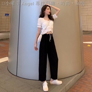 Set trang phục gồm quần ống rộng kiểu dáng trẻ trung năng động