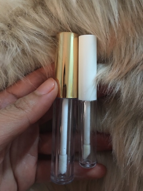 (MUA KÈM ĐỦ BILL ĐỂ ÁP DỤNG MÃ VẬN CHUYỂN) Son kem lì mini nhỏ gọn tiện lợi (MÀU NẮP GIAO NGẪU NHIÊN) | BigBuy360 - bigbuy360.vn