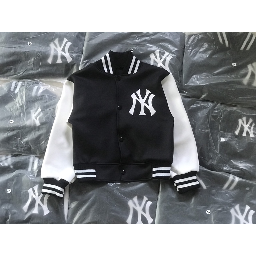 Áo Khoác nỉ Bomber cổ trụ siêu hót cho bé