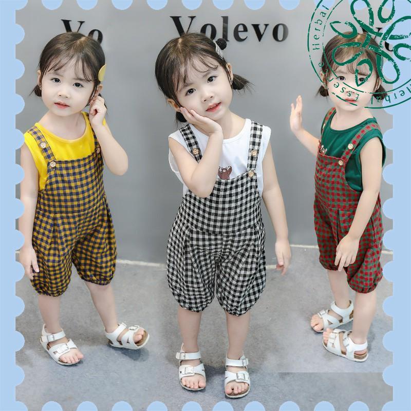 1-5 tuổi Bộ áo thun không tay in hình hoạt hình và quần lửng dạng yếm cho bé gái